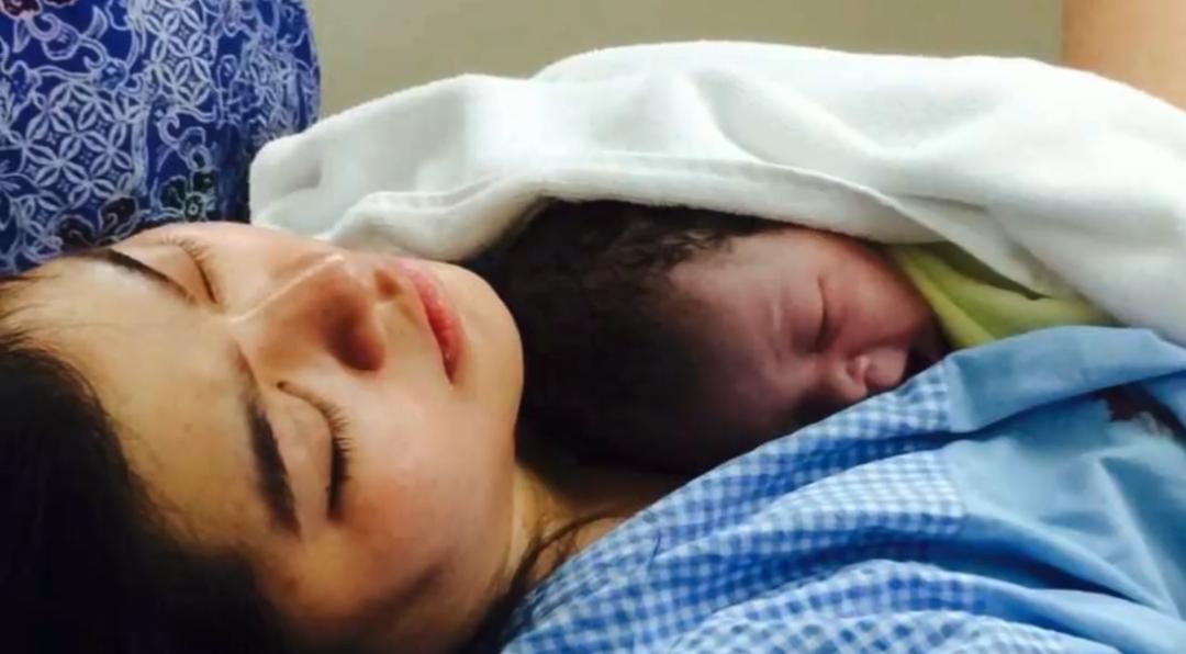 Foto: Saat Anak Pertama Zola dan Sherrin lahir (dok instagram Sherrin Tharia)